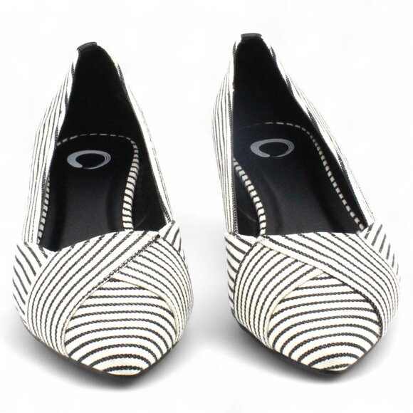 Journee Collection Womens Justine Canvas Pointed Toe Heels - Picture 2 of 8